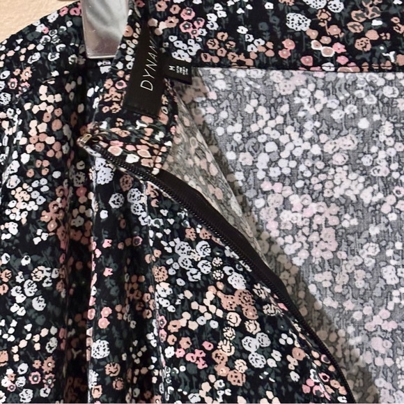 Dynamite| Pretty Aline Flowy Floral A-Line Miniskirt w/Back Zip Sz M - Picture 3 of 4